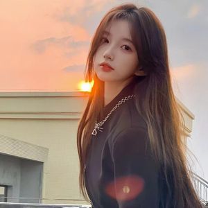 亚洲 自拍 丝袜 清纯 漫画 小说
